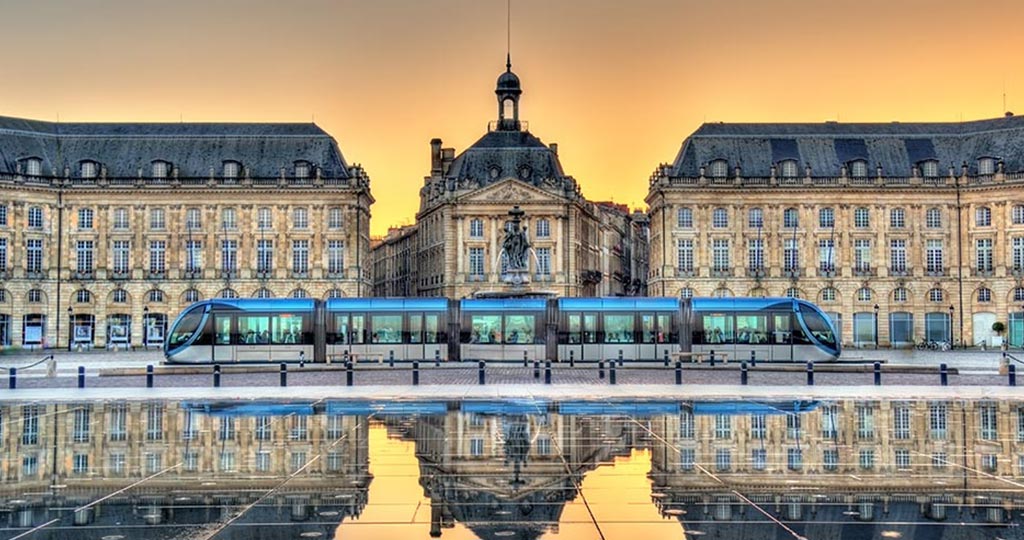 Place de la bourse et Miroir d'eau à Bordeaux