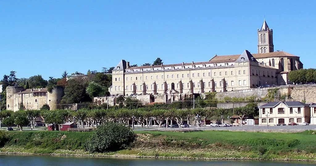 La Réole depuis les bords de la Garonne
